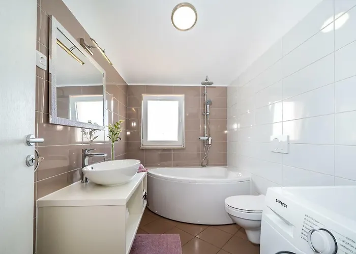 Zozzy Apartamento Posedarje