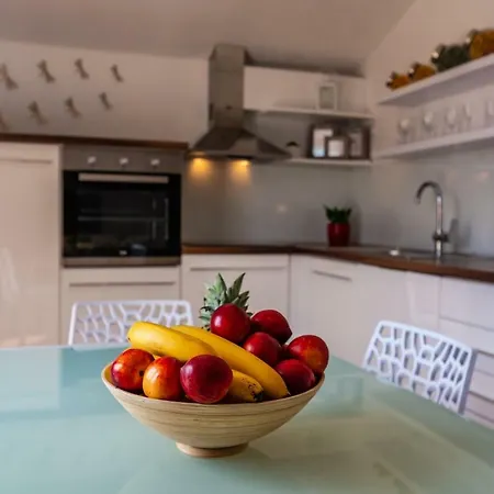 Zozzy Apartament Posedarje