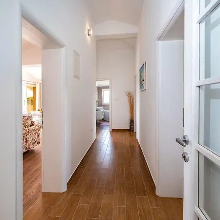 Apartament Zozzy Posedarje