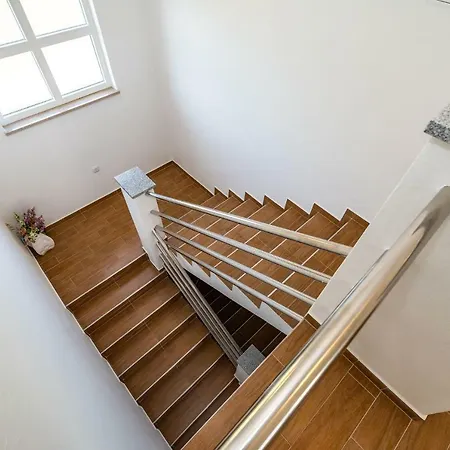 Zozzy Apartament Posedarje